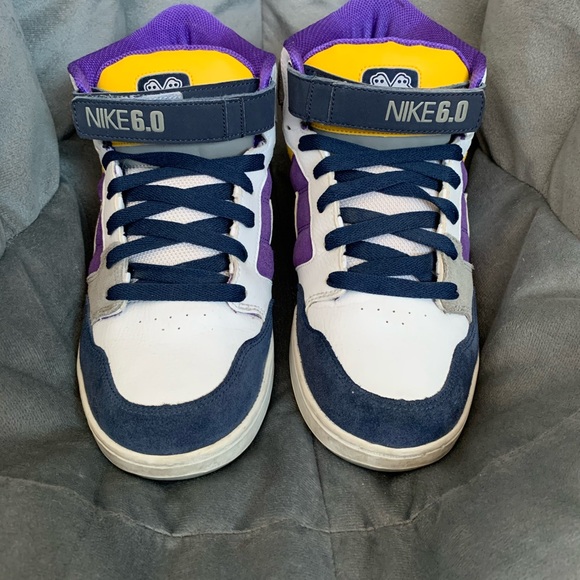 Nike Air Mogan Mid Premium - Picture 2 of 16